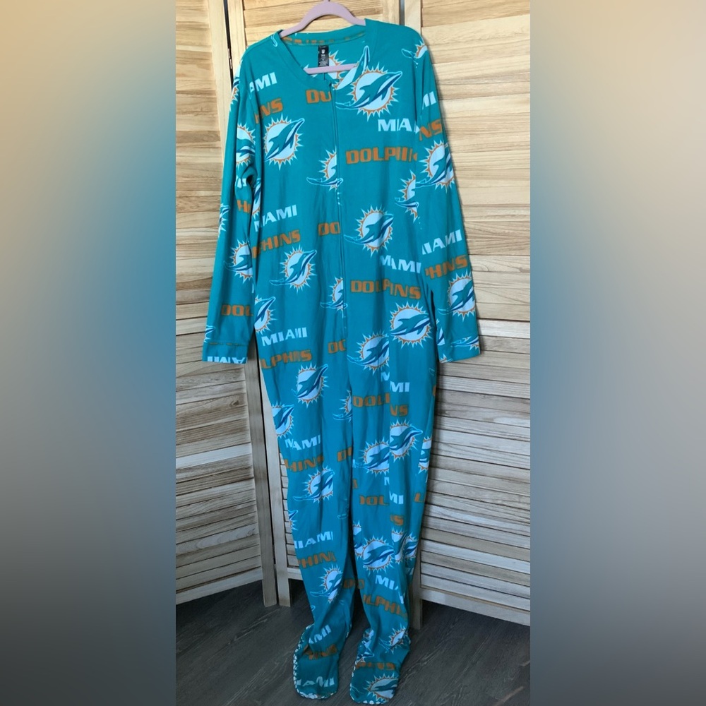 Men’s Size XL Miami Dolphins Long Sleeve Onesie